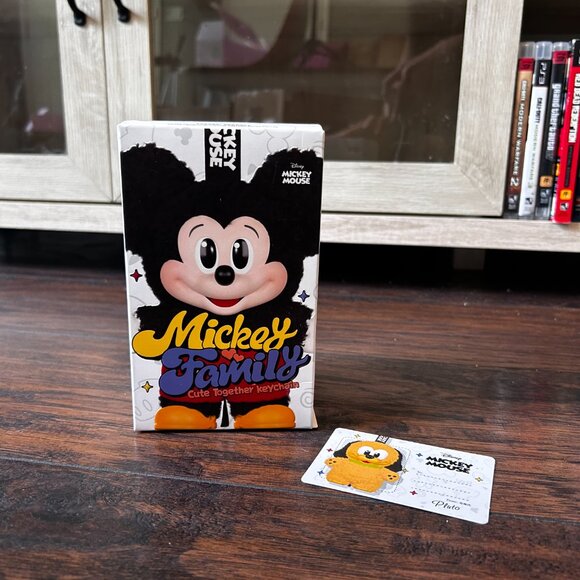 PLUTO- Mickey Family Cute Together Keychain Series- POP MART, 100% AUTHENTIC - Picture 1 of 5
